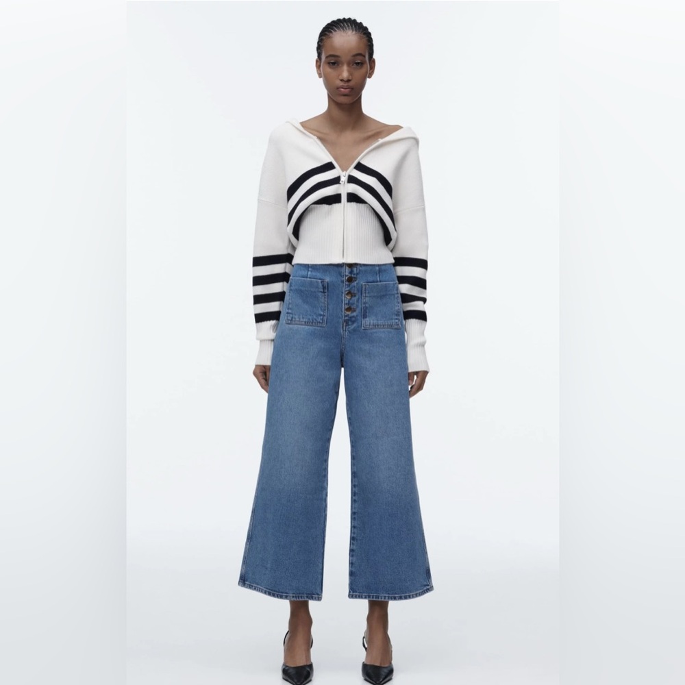 Zara High-Waist Wide-Leg Jeans in Medium Blue size 6